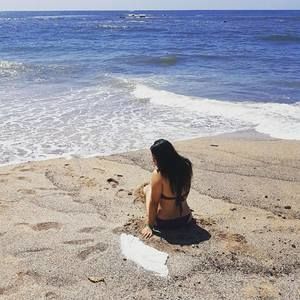 Meet your Posher, Iris